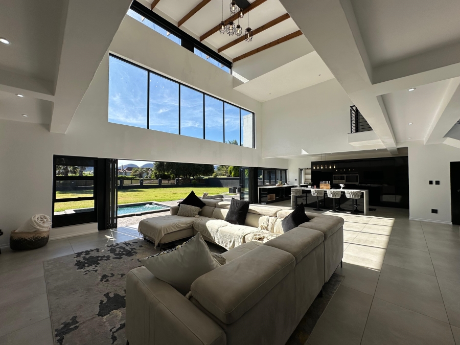 4 Bedroom Property for Sale in The Islands Estates North West